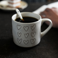 Tasses en céramique à motif de cœur de style américain, tasse à café sur le thème de l'amour avec poignée pour les couples/filles, cadeaux d'affaires, micro-ondes, lave-vaisselle
