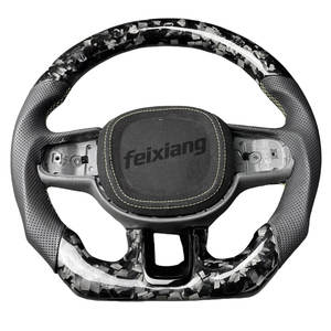 Modification du volant pour <span class=keywords><strong>Volvo</strong></span> <span class=keywords><strong>XC</strong></span> <span class=keywords><strong>40</strong></span> Xc60 S60 Xc90 S90, volant en fibre de carbone forgé avec couleur de rayures personnalisable - Product Image 1