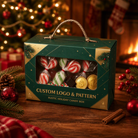 Boîte à bonbons personnalisée verte et or avec poignée en corde torsadée, fenêtre transparente et impression d'étoiles dorées pour offrir des bonbons de Noël