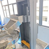 Machine d'emballage automatique de joints toriques Vgopack avec correction du poids et du comptage, ensacheuse verticale VFFS pour l'emballage de joints en caoutchouc