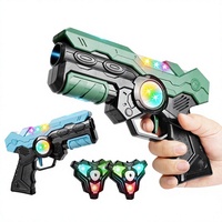 Ensemble de pistolets laser infrarouges pour enfants, pistolet de combat électronique, pistolet laser avec bouclier, lumière, son et vibration, jouets d'extérieur