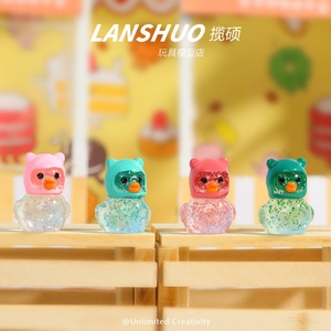 Pato en Miniatura de Resina con Gorro de Oso, Brillante, Artístico, para Manualidades, Joyería, Decoración del Hogar - Product Image 4