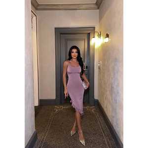 Robe de soirée rose satinée avec détails pailletés au dos, style soirée, col cœur, silhouette fourreau droite, longueur ras du sol, taille XS - Product Image 5