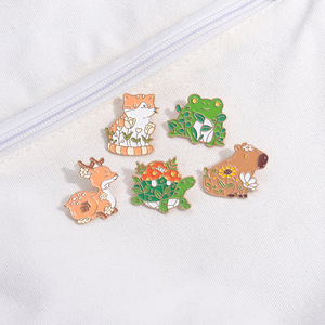 Vente en gros de fleurs mignonnes de wapiti champignons tortue cochon d'inde chat grenouille métal dessin animé émail dur doux épinglette - Product Image 4