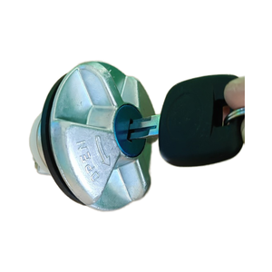 69058-60141 69058-60131 69058-35071 Tutup Tangki Bahan Bakar Perak Baru untuk Land Cruiser (1999-2007)-Merek WANJIA Garansi 12 Bulan - Product Image 2