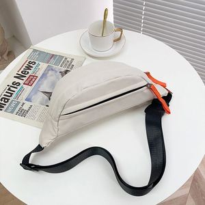 Sac banane de mode en nylon personnalisé pour femme, idéal pour la promenade en extérieur avec chien – Vente en gros - Product Image 3