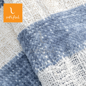 Môi Trường Thân Thiện Tái Chế Polyester Chenille Sọc Màu Be Dệt Tua Ném Chăn Cho Sofa - Product Image 4