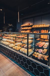 Vetrina Refrigerata in Vetro Temperato Acrilico per <span class=keywords><strong>Pasticceria</strong></span>, Espositore Refrigerato per Torte, Pane e Dolci, Banco Vetrina per Panetterie - Product Image 4