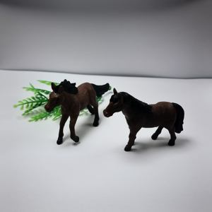 100 Stück Mini-Pferdefiguren, realistische kleine Pferdefiguren aus Kunststoff, Spielzeug für Feengarten, Landschaft, Bauernhof, Ornament, Partygeschenke - Product Image 1