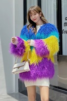 Haute qualité laine de mouton vêtements agneau mongolie fourrure veste moelleux fourrure arc-en-ciel couleur fausse fourrure manteau personnalisé