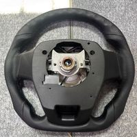 Volant noir à boutons en cuir pleine fleur avec surpiqûres rouges et détails jaunes GR pour Toyota Land Cruiser LC79 LC76 LC300
