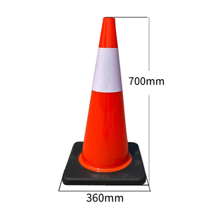 Cono de Tráfico Reflectante de PVC de 70 cm, Cono de Seguridad Flexible y Duradero, Diseño Apilable para Control de Multitudes en Carreteras, Estacionamientos y Autopistas - Product Image 5