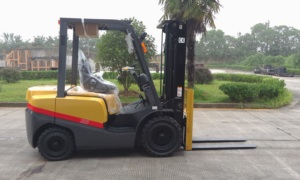 <span class=keywords><strong>TCM</strong></span> Phong Cách Diesel LPG Gas Xe Nâng Xe Tải Cpcd15 1.5 Tấn Bốn Bánh Xe Xe Nâng Diesel Với Lốp Rắn Side Shifter - Product Image 6