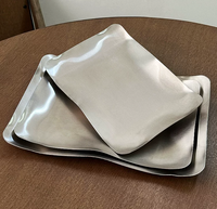 Plateau de service rectangulaire ondulé en acier inoxydable brossé vintage, assiette artistique irrégulière pour cuisine, restaurant, café, fruits, desserts
