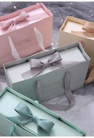 Boîte en carton pour vêtements, design élégant et écologique, pour boutique de vêtements