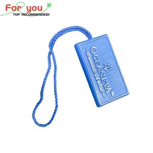 Etiquetas colgantes de plástico con logotipo en relieve para reloj, marca personalizada hecha a mano, de alta calidad - Product Image 2