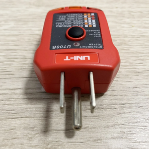 Comprobadores de Tomas de Corriente UNI-T Serie UT08 Originales, Verifican la Cableación Correcta en Tomas Eléctricas de 3 Hilos en Circuitos de CA - Product Image 1