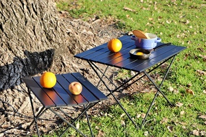 Table de camping pliable moderne en aluminium léger avec sac de transport pour utilisation en extérieur, dans la salle de sport et au parc - Product Image 6