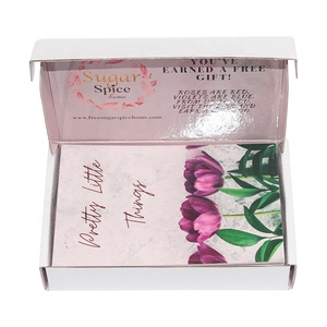 Caja de envío plana plegable de papel corrugado con logotipo personalizado Impresión de correo Tarjeta de regalo Cajas de embalaje de regalo personalizadas de belleza - Product Image 3