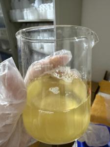 Agente Desmoldante à Base de Óleo Formoil-100 Líquido Amarelo 97% de Pureza - Product Image 3