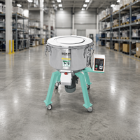 Mélangeur de granulés de résine plastique verticale compacte et entièrement scellée Soxi 25 kg haute performance pour usine d'injection