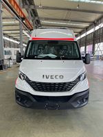 Ambulancia NAVECO Ousheng Euro 5 con Caja Médica de Presión Negativa y Flujo Laminar para UCI, Diésel, Nueva, Buen Precio, en Venta