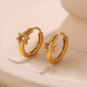 Pendientes de Aro Geométricos de Acero Inoxidable Chapados en Oro, Joyería Moderna de Diseño Minimalista para Mujer - Product Image 3