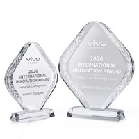 Trophée personnalisé en cristal K9 poli, plaque diamantée gravée, design minimaliste pour récompenses d'entreprise et réalisations de champions