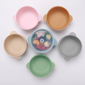 Juego de Platos de Silicona con Succión y Cuchara para Bebés, Artículos Esenciales para el Aprendizaje de la Alimentación, Vajilla para Niños - Product Image 1
