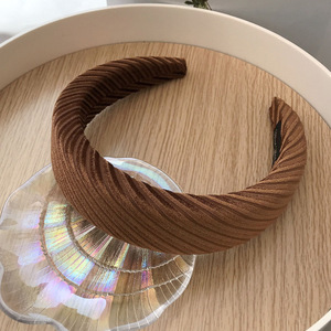 ที่คาดผมผ้าลูกฟูกสีพื้นแบบหนา พร้อมกิ๊บติดผมฟองน้ำสำหรับผู้หญิง ใช้ได้ทุกวัน สีเบจ กรมท่า ดำ ชมพู กาแฟ เทา - Product Image 4