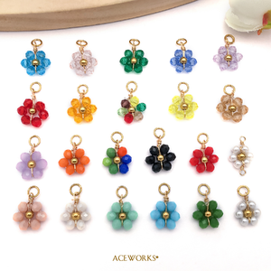 Breloques en perles pour enfants en forme de fleurs |   Pendentifs en perles de verre enveloppées de fil en acier inoxydable plaqué or 18K PVD pour la fabrication de bijoux DIY | - Product Image 3