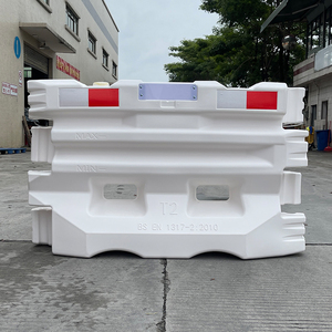 แผงกั้นน้ำแบบเป่าขึ้นรูป T2 ขนาด 1500×900 มม. แบบโมดูลาร์เชื่อมต่อกันได้ เติมน้ำได้ สำหรับใช้กั้นจราจรในพื้นที่ก่อสร้าง - Product Image 1