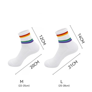 Chaussettes de sport personnalisées pour jeunes - Spandex/Polyester/Coton, évacuation de l'humidité et compression, placement du logo personnalisé pour les sports d'automne - Product Image 4