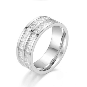 Nouveau produit : Bague simple en acier titane doré 18 carats, personnalisée, en acier inoxydable, inaltérable, pour homme, bijou de main - Product Image 6