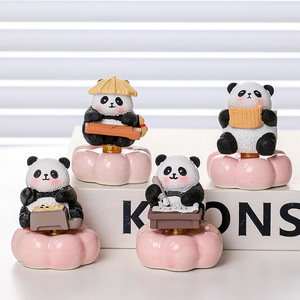 Figuras creativas de resina de Panda, decoración pequeña para el hogar, oficina, escritorio, adorno, regalo de estilo de dibujos animados - Product Image 1