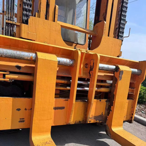 รถยกมือสอง Komatsu FD400 ประสิทธิภาพสูง ประหยัดพลังงาน ใช้น้ำมันน้อย ราคาถูกกว่า - Product Image 1