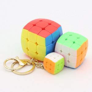 Llavero con Cubo de Rubik Yongjun Mini 3x3, Rompecabezas Compacto y Suave para Adolescentes, Unisex, de Plástico ABS, Cubo Mágico - Product Image 1
