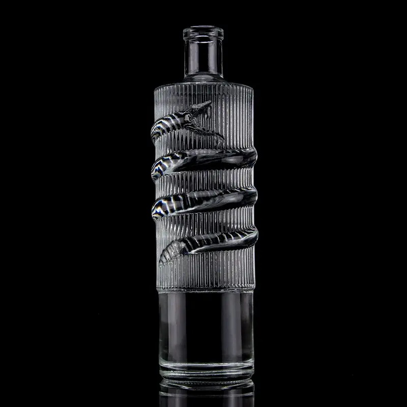 Factory Price 750ml Bar Top Emossed Snake Drawing Glass Bottle For Vodka Cylinder Engraving Vodka Bottle