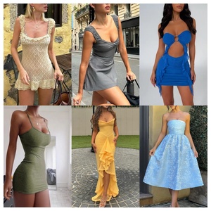 Robe haut de gamme <span class=keywords><strong>en</strong></span> vrac <span class=keywords><strong>en</strong></span> gros seconde main tailles mixtes Stock <span class=keywords><strong>pas</strong></span> <span class=keywords><strong>cher</strong></span> vêtements d'occasion pour un usage quotidien haut vêtements d'été quantité minimale de commande 45kg - Product Image 1