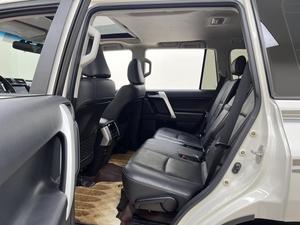 Toyota Prado 3.5L TX-L 2019 de <span class=keywords><strong>Segunda</strong></span> <span class=keywords><strong>Mano</strong></span> en Venta, SUV Usado con Volante a la Izquierda, Automático, Todoterreno, 280hp, 7 Plazas, Excelente Estado - Product Image 4