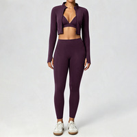Ensemble de sport 3 pièces pour femme : Leggings de jogging, veste zippée et brassière de sport pour le yoga et le fitness (vente en gros)