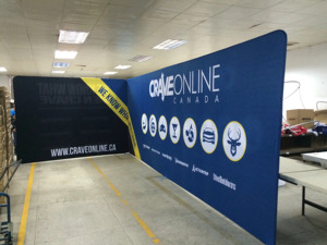 Yidisplay Tùy Chỉnh 20ftx20ft Được Thiết Kế Xách Tay Triển Lãm Thương Mại Hiển Thị Căng Thẳng Vải Modular Triển Lãm Gian Hàng Nhôm Khung Dye - Product Image 5