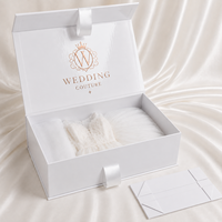 Boîte cadeau pliable magnétique avec ruban, logo en feuille d'or rose sur mesure, laminage brillant blanc, pour robe de mariée