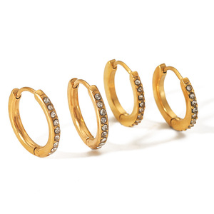 Pendientes de Aro de 13.3mm Chapados en Oro con Circonitas Engastadas para Uso Diario - Product Image 5