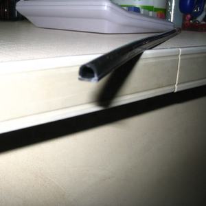 Conteneur plastique flexible résistant au feu réfrigérateur four fenêtre écart porte coulissante en bois bouchon de bande d'étanchéité inférieure - Product Image 5