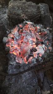 Charbon de coco 100% naturel Matière première brute Charbon - Product Image 4