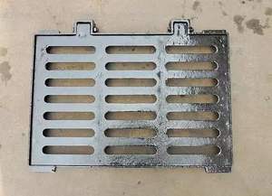 커버 배수 주철 격자 EN124 D400 250*750 동안 맨홀 배수 격자 도로 안전 빗물 주차장 - Product Image 4