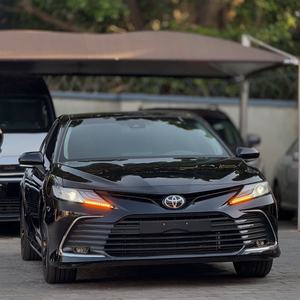 2022สำหรับ Toyota Camry XLE ไฮบริดสีดำใช้กับเครื่องยนต์เทอร์โบพวงมาลัยซ้ายที่นั่งหนัง R17ยาง - Product Image 1