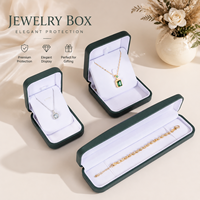 Boîte à bijoux rectangulaire moderne en cuir PU vert foncé de luxe, couleur personnalisée, étui rigide pour bagues, colliers et bracelets