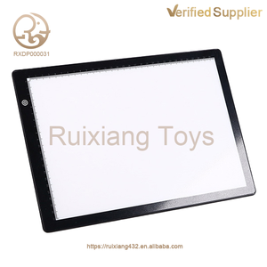 <span class=keywords><strong>Tablette</strong></span> <span class=keywords><strong>lumineuse</strong></span> LED rechargeable A4, <span class=keywords><strong>tablette</strong></span> de <span class=keywords><strong>dessin</strong></span> électronique portable pour enfants, tableau de traçage et de <span class=keywords><strong>dessin</strong></span> en plastique - Product Image 5